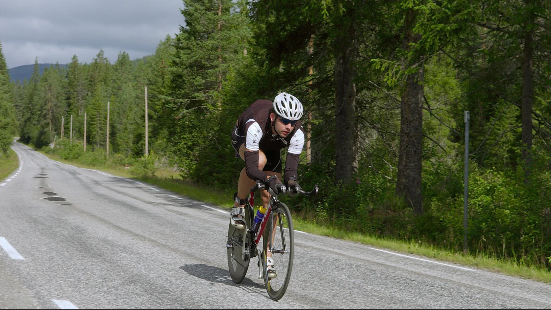 九游下载官方正版-凯特·道格拉斯在压力中展现冠军风范，道格拉斯凯尔纳媒介奇观
